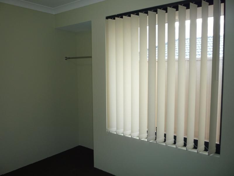 8 Oakham Way, Orelia WA 6167
