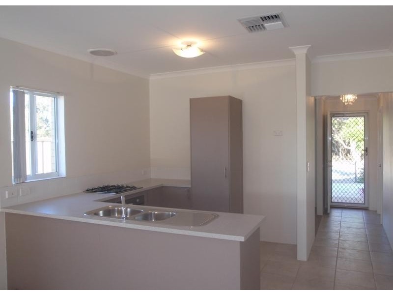 128 Lyon Road, Aubin Grove WA 6164