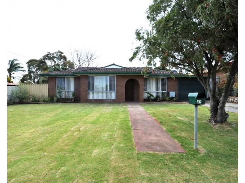 37 Chisham Avenue, Parmelia WA 6167
