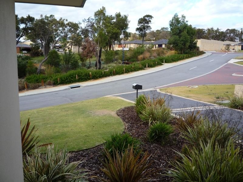 8 Oakham Way, Orelia WA 6167