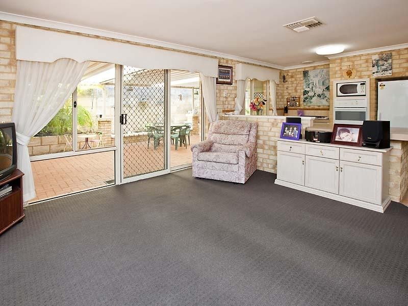 110 Warner Road, Parmelia WA 6167