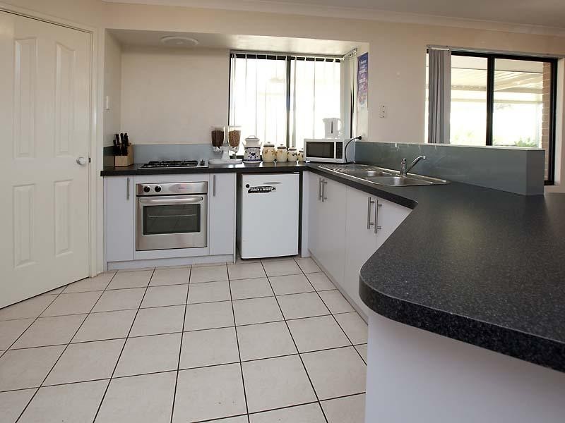 1 Whiteman Crescent, Bertram WA 6167