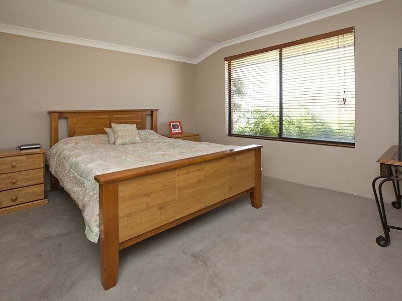 1 Whiteman Crescent, Bertram WA 6167