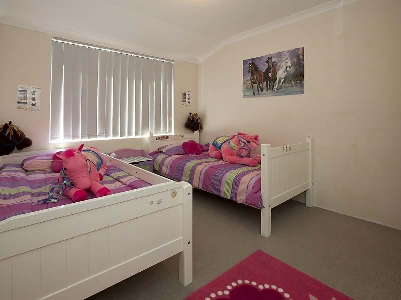 1 Whiteman Crescent, Bertram WA 6167