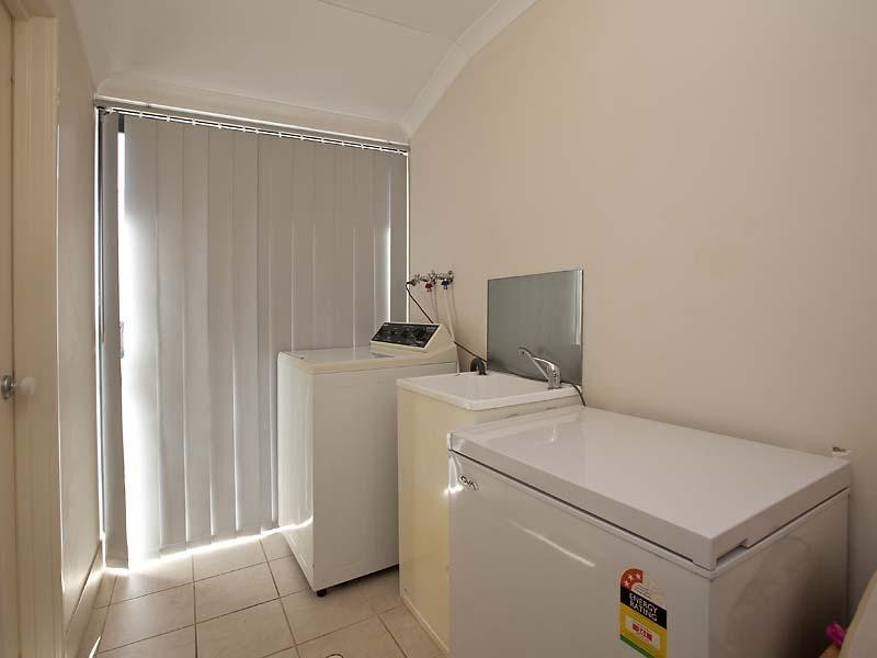 1 Whiteman Crescent, Bertram WA 6167