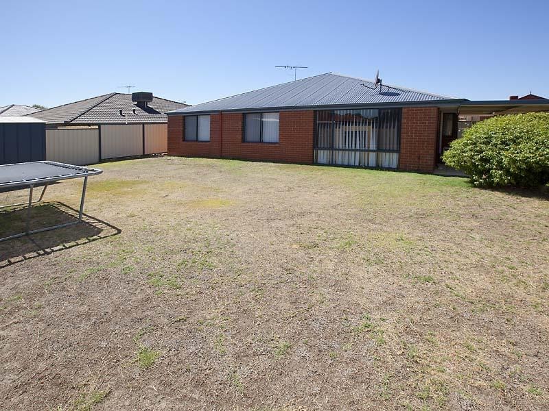 1 Whiteman Crescent, Bertram WA 6167