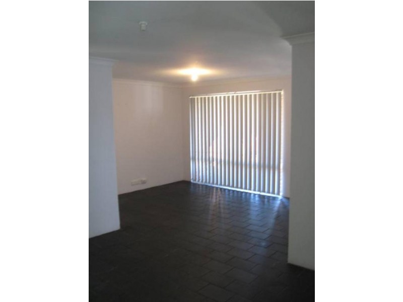 4 Karlak Close, Leda WA 6170