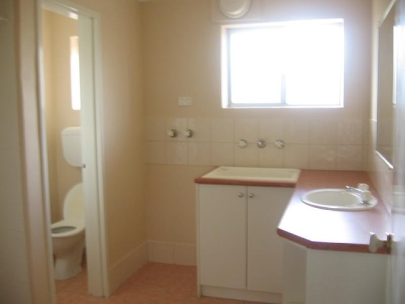 Unit 15/21 Disney Road, Parmelia WA 6167