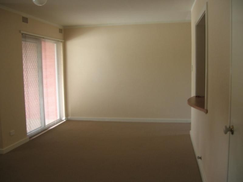 Unit 15/21 Disney Road, Parmelia WA 6167