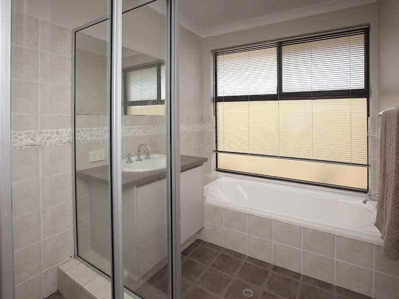 1 Stokesay Street, Orelia WA 6167