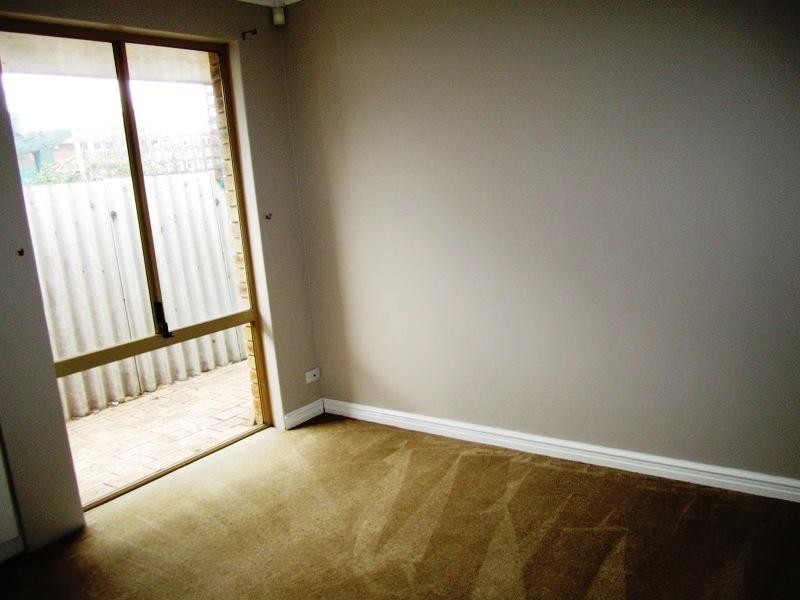 22 Broadwater Gardens, South Lake WA 6164