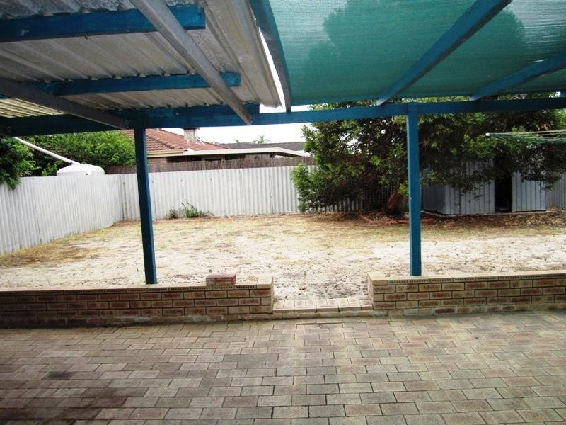 22 Broadwater Gardens, South Lake WA 6164