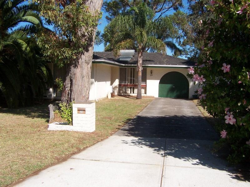 35 Menli Place, Orelia WA 6167