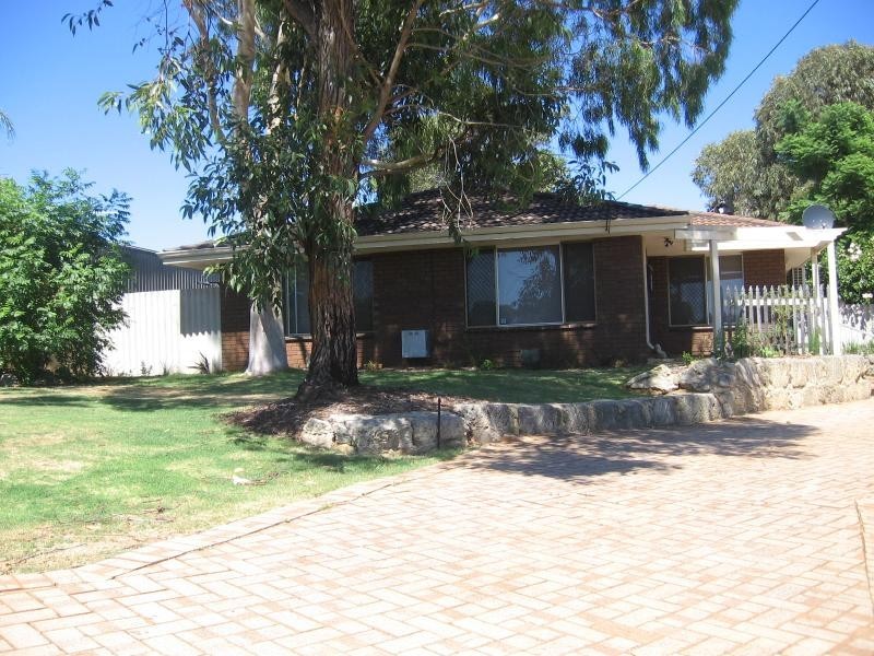 44 McKean Way, Parmelia WA 6167