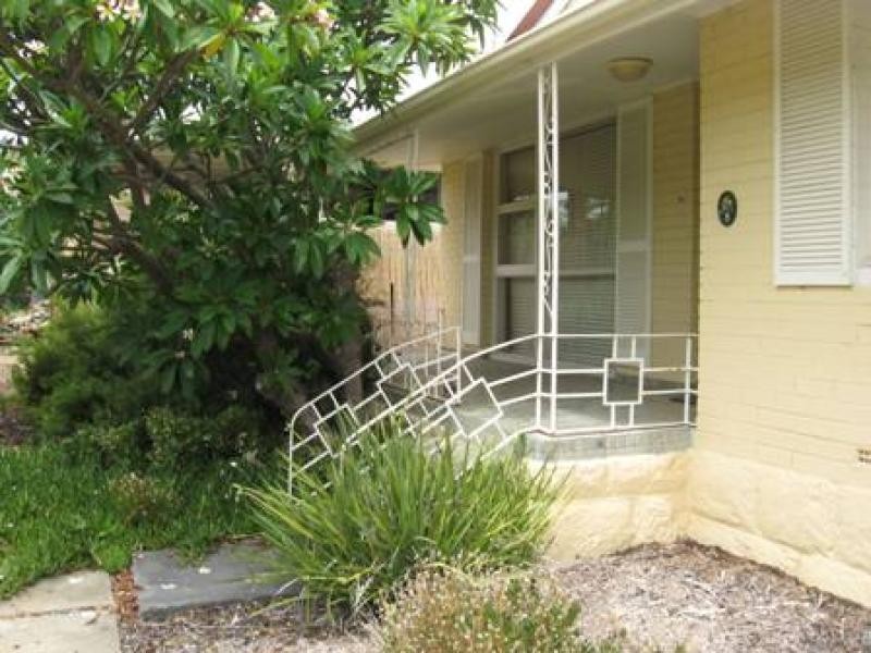 8 Blay Road, Calista WA 6167