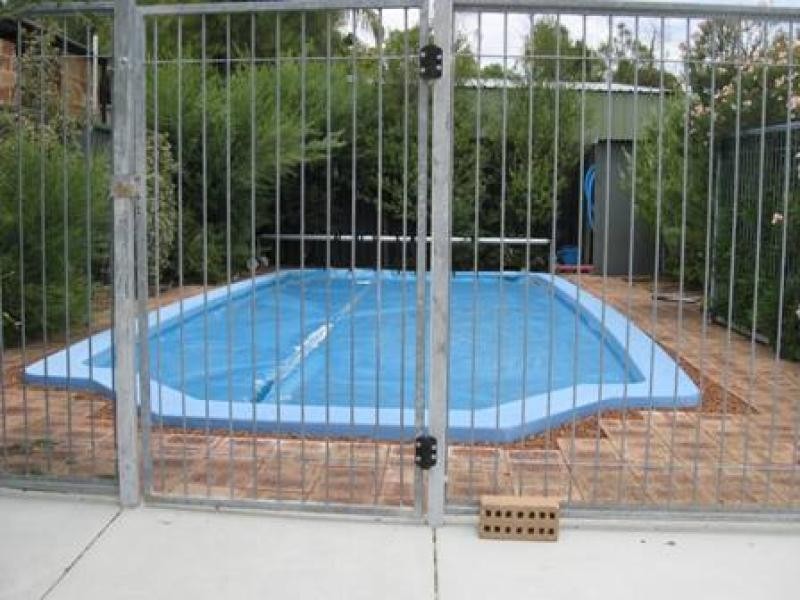 8 Blay Road, Calista WA 6167