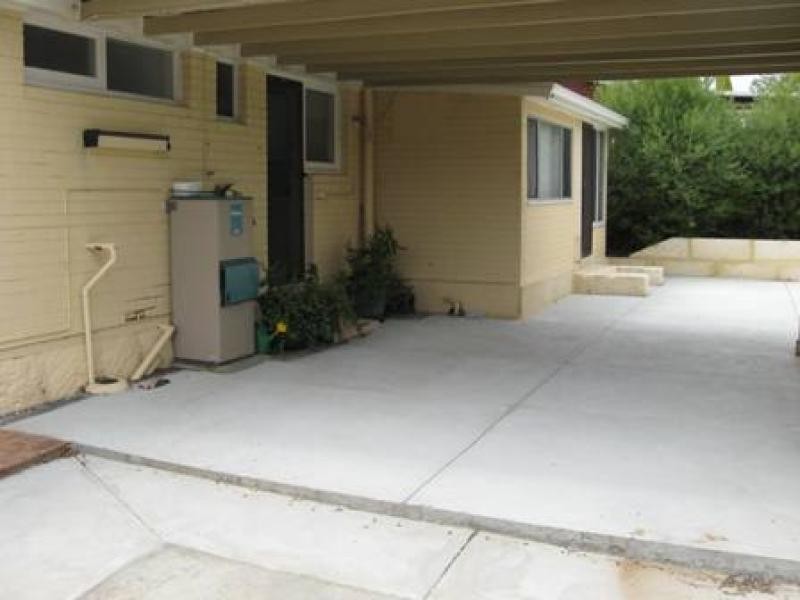 8 Blay Road, Calista WA 6167