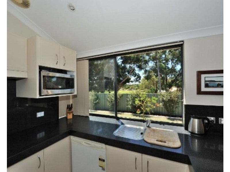 1 Truslove Close, Willagee WA 6156
