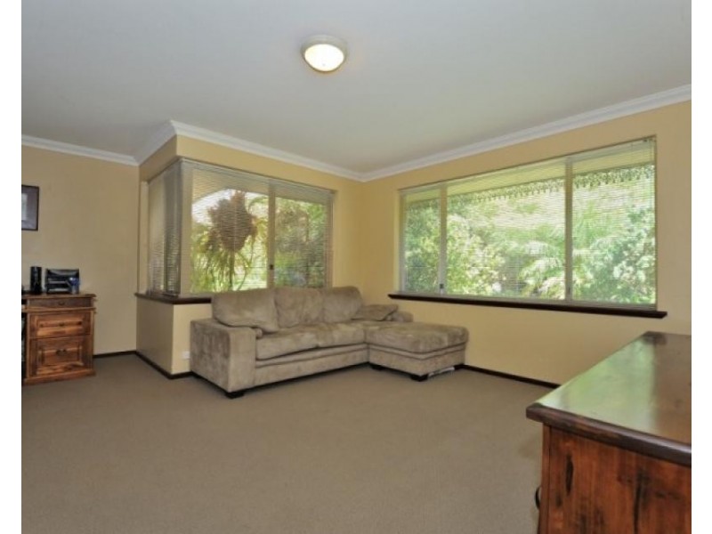 3 Turpin Place, Parmelia WA 6167