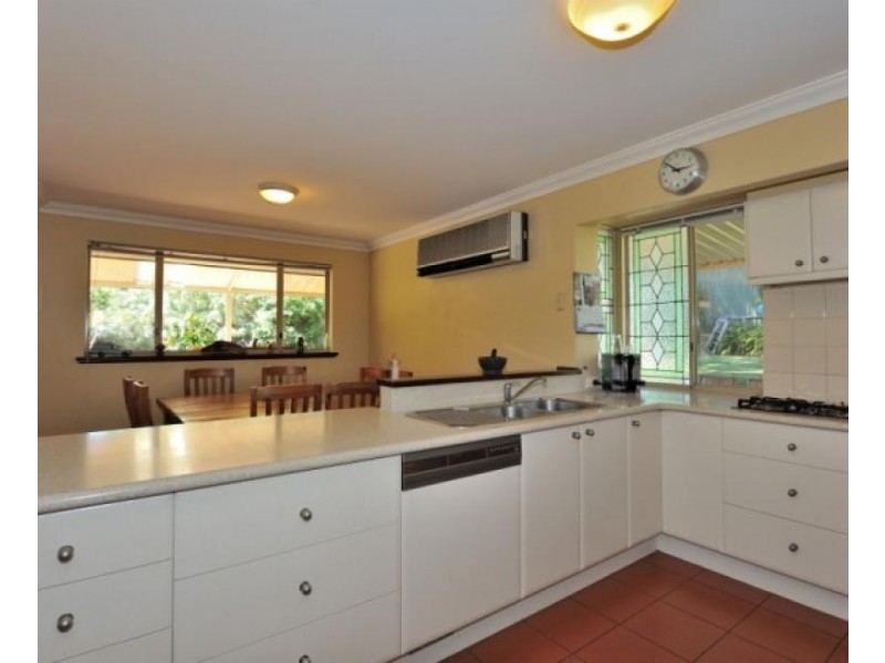 3 Turpin Place, Parmelia WA 6167