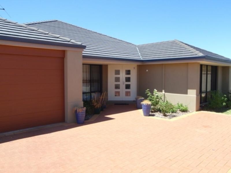 7 Taunton Mews, Leda WA 6170