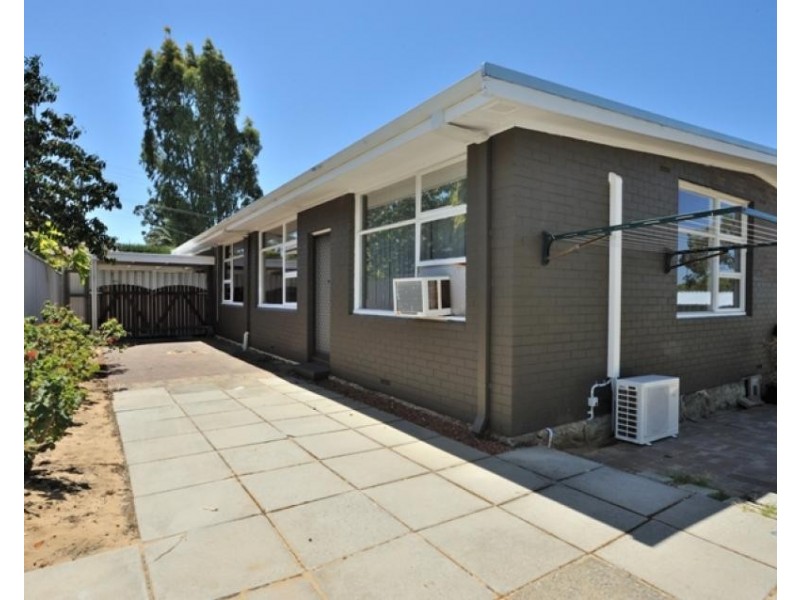 26 Hennessy Avenue, Orelia WA 6167