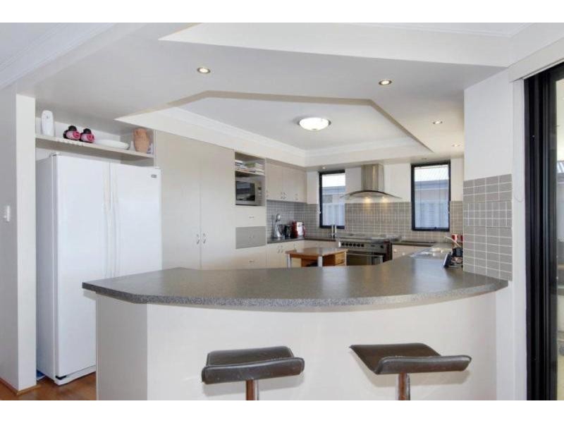 37 Rivergums Boulevard, Baldivis WA 6171