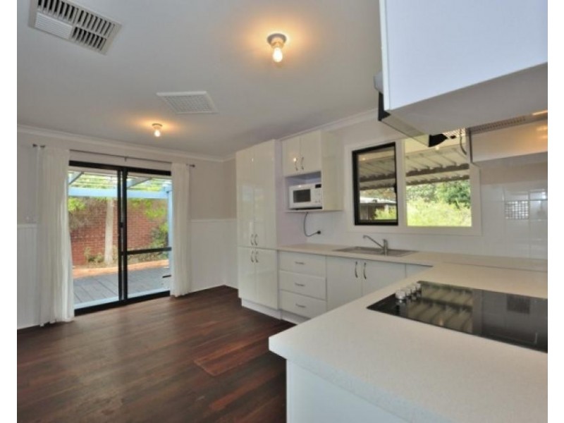 21 Langridge Crescent, Orelia WA 6167