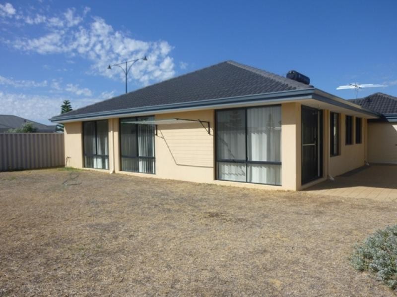 2 Maverick Promenade, Shoalwater WA 6169