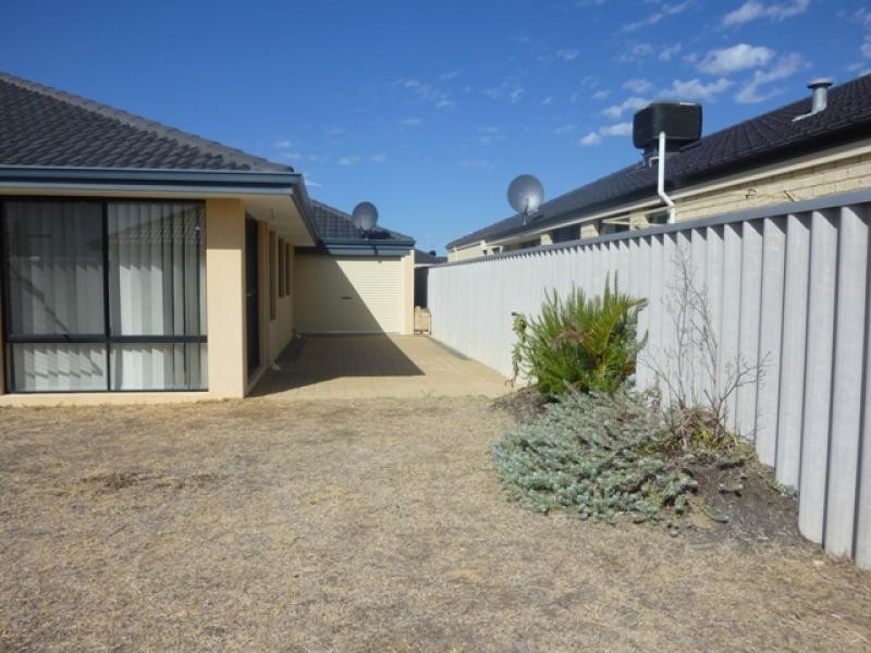 2 Maverick Promenade, Shoalwater WA 6169