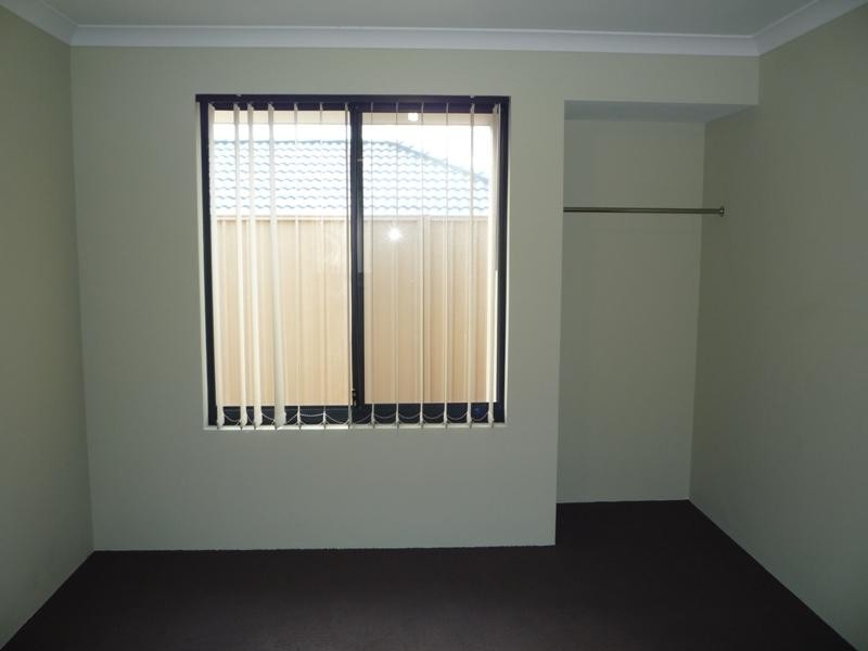 8 Oakham Way, Orelia WA 6167