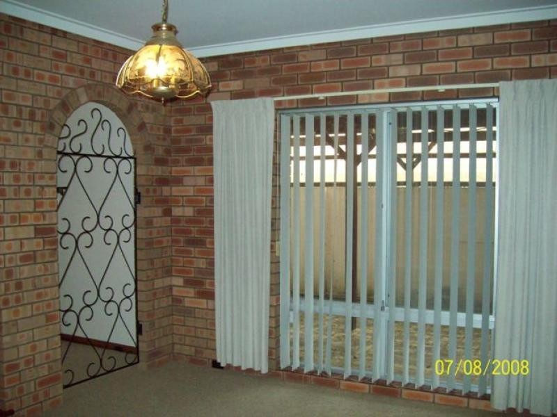 12 June Road, Safety Bay WA 6169