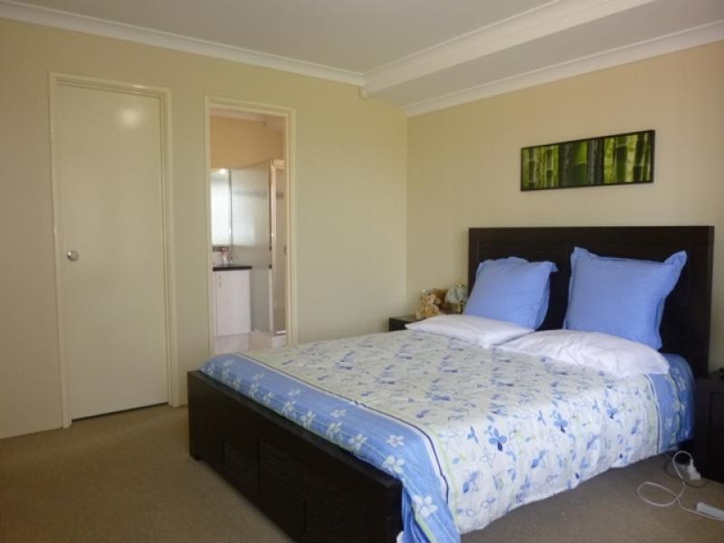 11 Surbiton Approach, Wellard WA 6170
