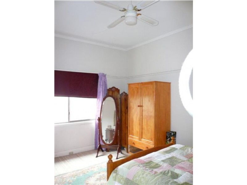 11 Shank St, Warracknabeal VIC 3393