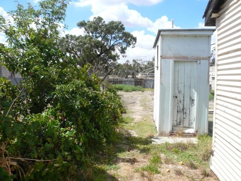 8 Hope Rd, Hopetoun VIC 3396