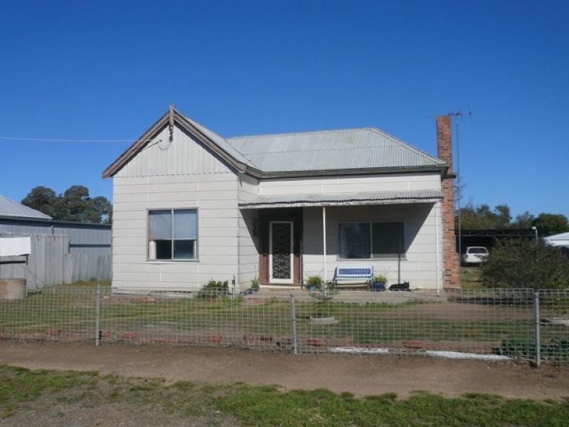 70 Church St, Minyip VIC 3392