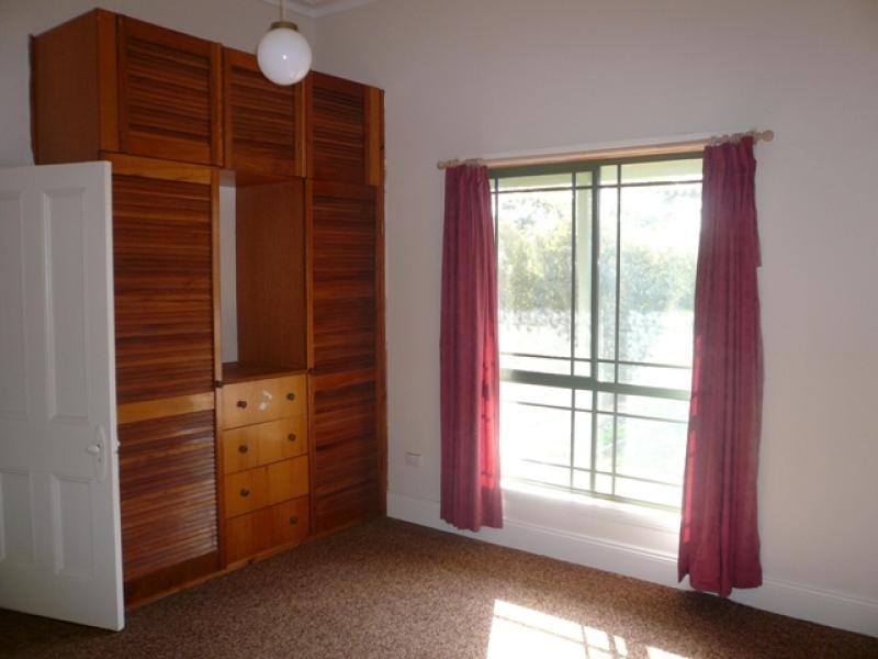 13 Wood St, Warracknabeal VIC 3393