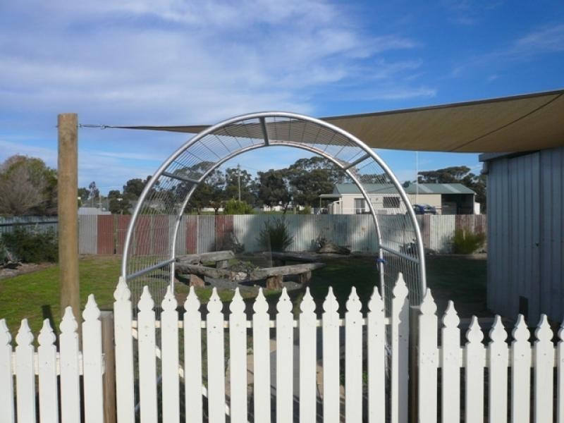 13 Wood St, Warracknabeal VIC 3393