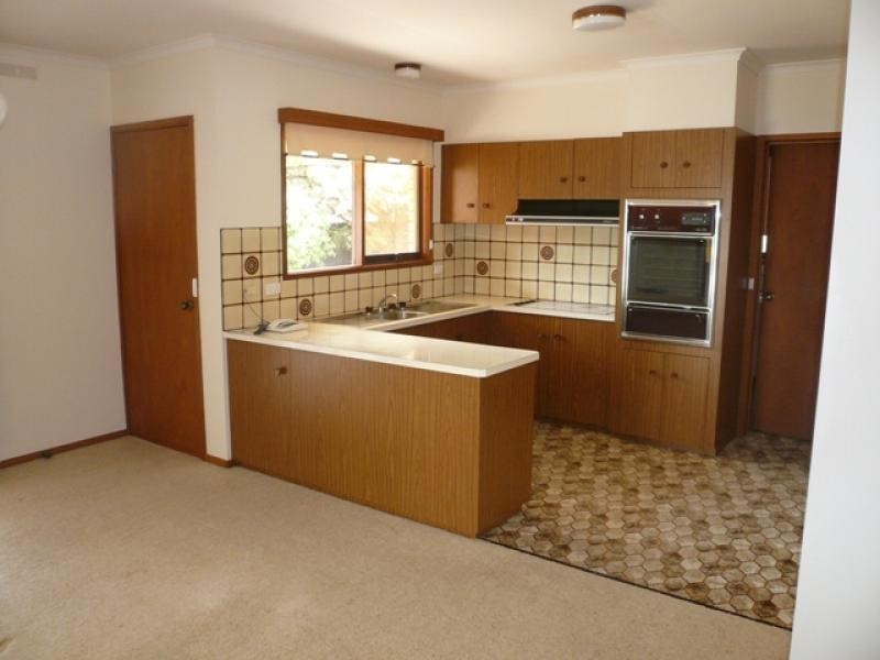 11 Warunda Ave, Warracknabeal VIC 3393