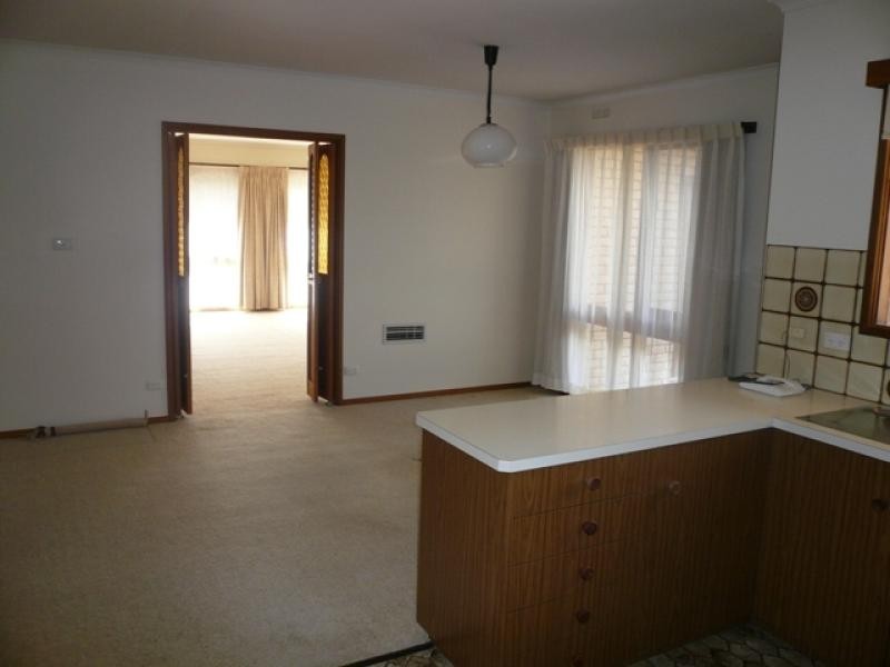 11 Warunda Ave, Warracknabeal VIC 3393