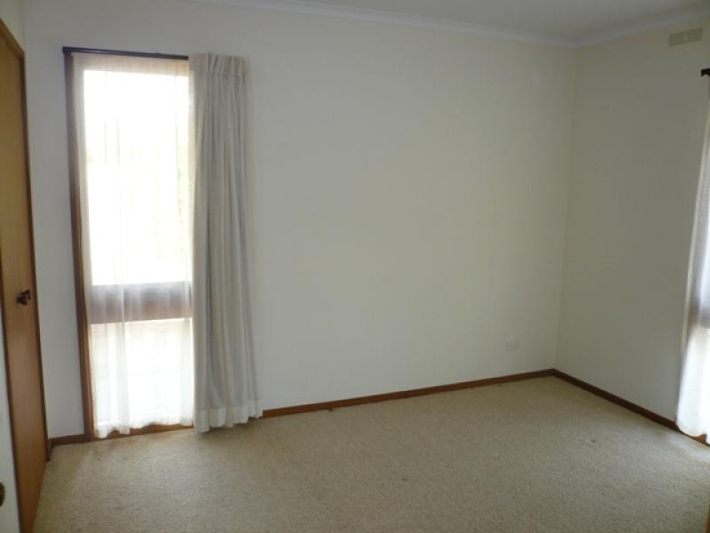 11 Warunda Ave, Warracknabeal VIC 3393