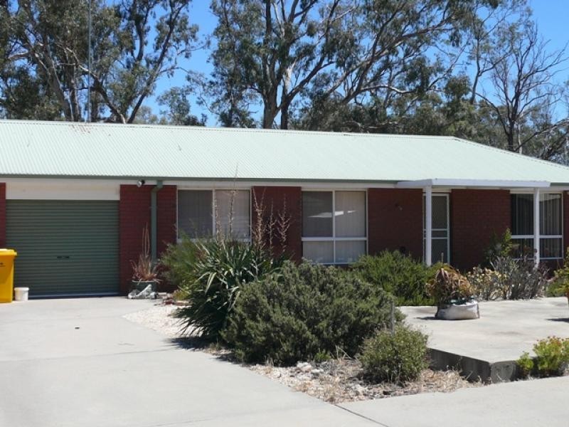 Unit 7/122 Craig Ave, Warracknabeal VIC 3393