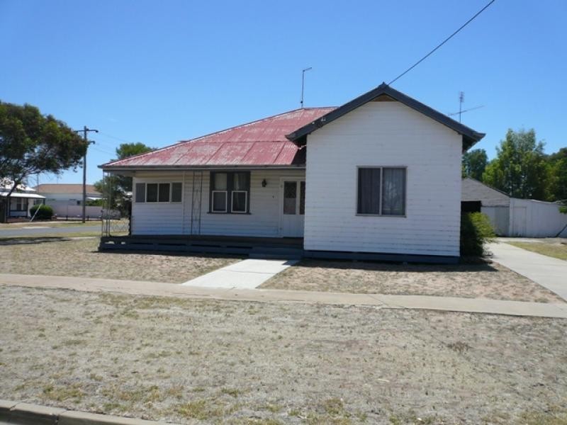 8 O’Brien St, Warracknabeal VIC 3393