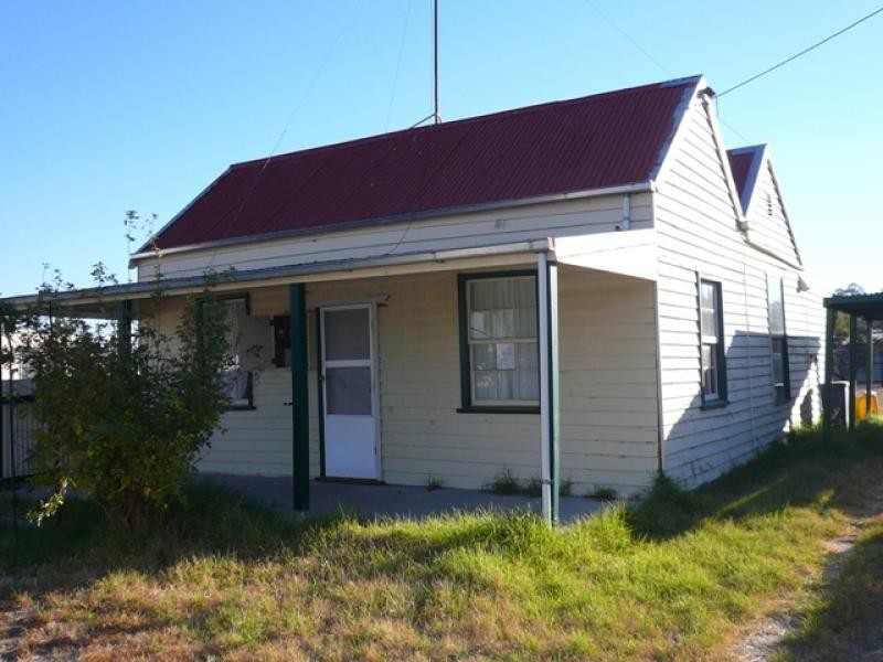 12 Molyneaux St, Warracknabeal VIC 3393