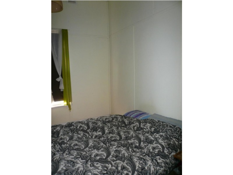 64 Molyneaux St, Warracknabeal VIC 3393