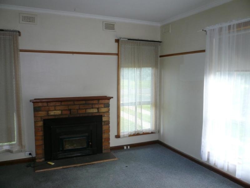 15 Clifford St, Warracknabeal VIC 3393