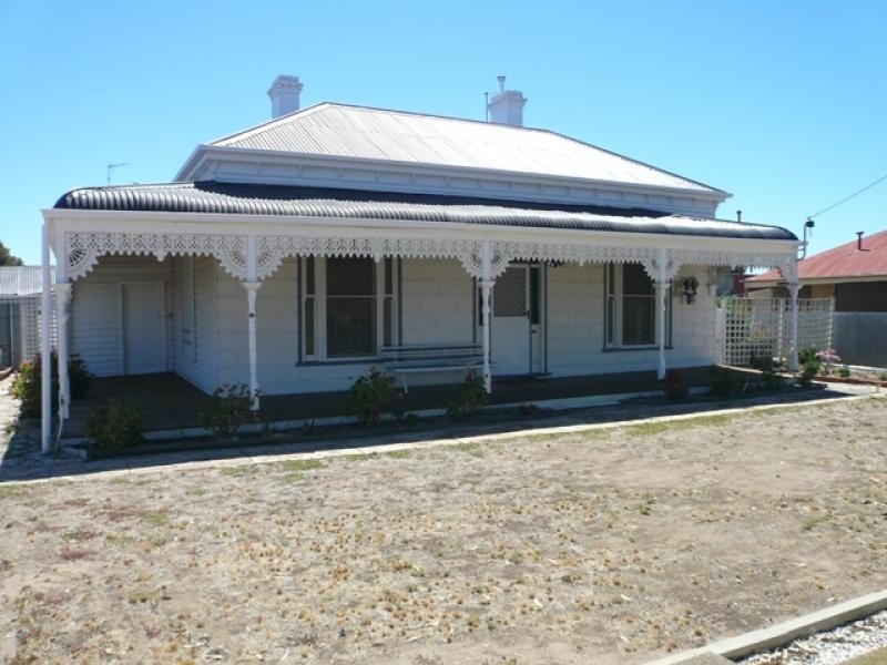 58 Lyle Street, Warracknabeal VIC 3393