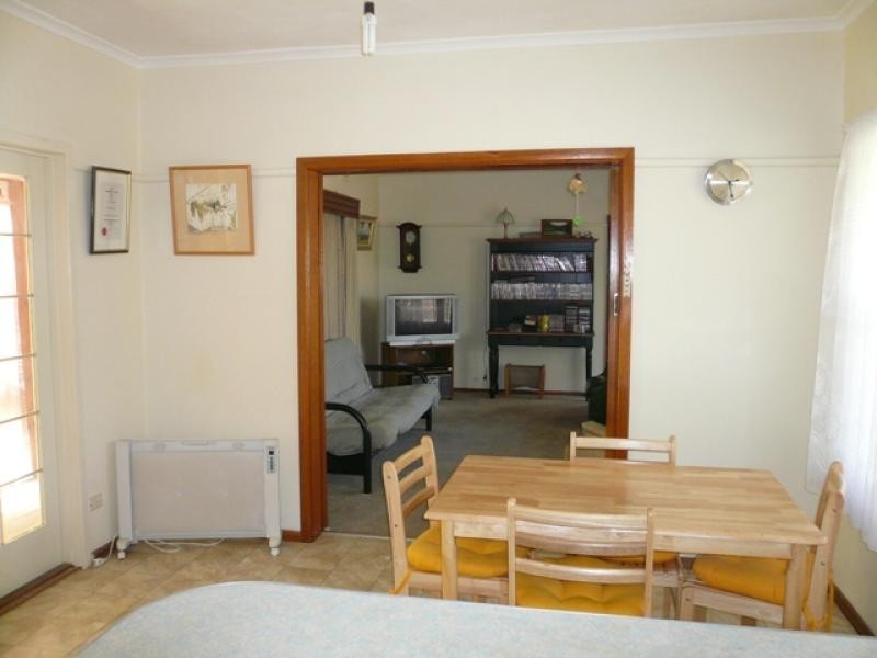 2 Burma Avenue, Warracknabeal VIC 3393