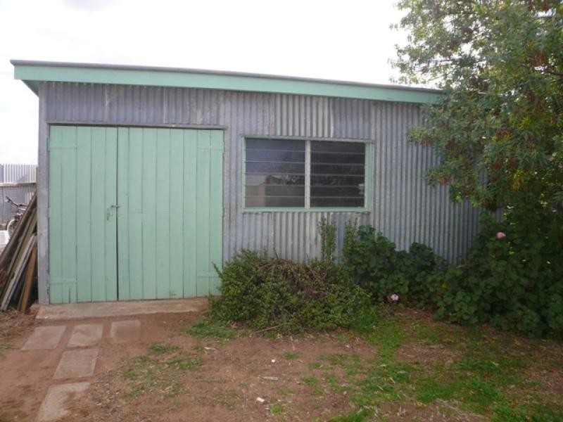 2 Burma Avenue, Warracknabeal VIC 3393