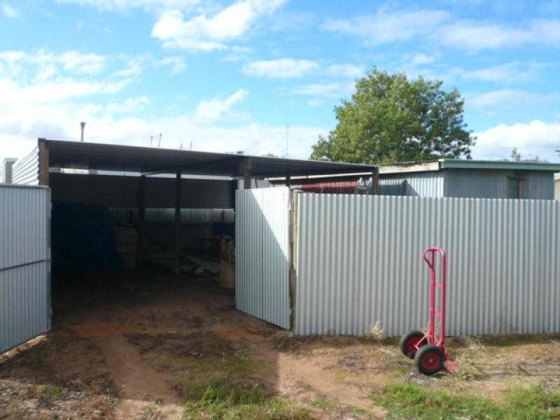 2 Burma Avenue, Warracknabeal VIC 3393